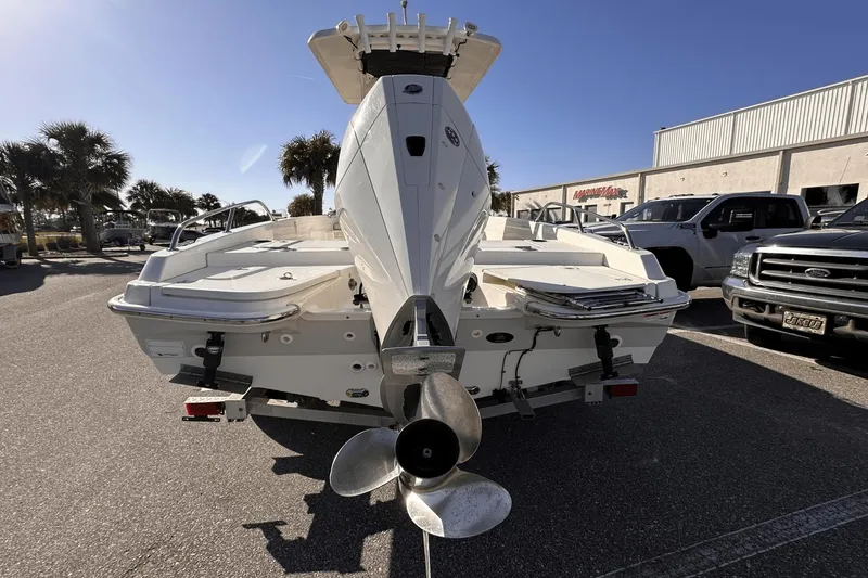 Slide: The Image of Boston Whaler 210 Dauntless 2019 - 5
