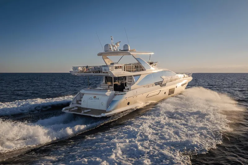 Slide: The Image of Azimut 72 Flybridge 2020 - 10