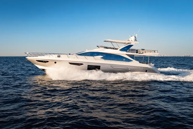 Slide: The Image of Azimut 72 Flybridge 2020 - 2
