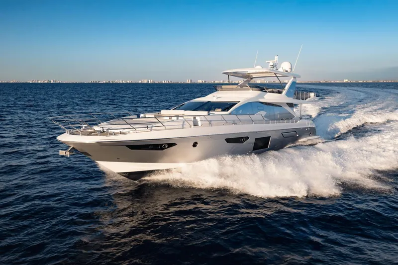 Slide: The Image of Azimut 72 Flybridge 2020 - 4