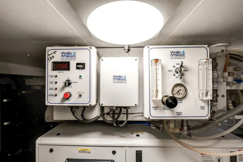 Slide: The Image of Azimut 72 Flybridge 2020 - 87