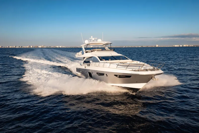 Slide: The Image of Azimut 72 Flybridge 2020 - 9