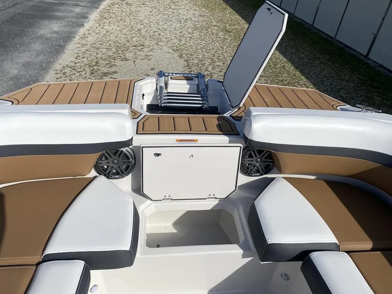 Slide: The Image of Starcraft SVX 191 CC OB 2024 - 9