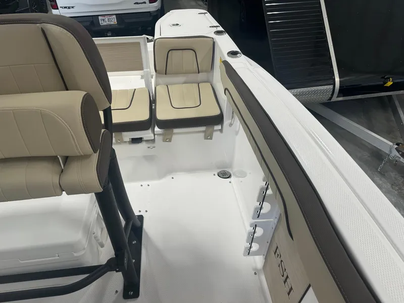 Slide: The Image of Yamaha 255 FSH Sport H 2024 - 16