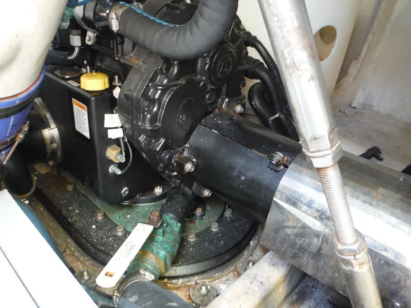 Slide: The Image of Engine compartment of a 2014 Meridian 441 Sedan yacht. - 42