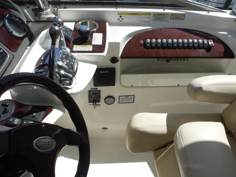 Slide: The Image of Meridian 441 Sedan 2014 - 82