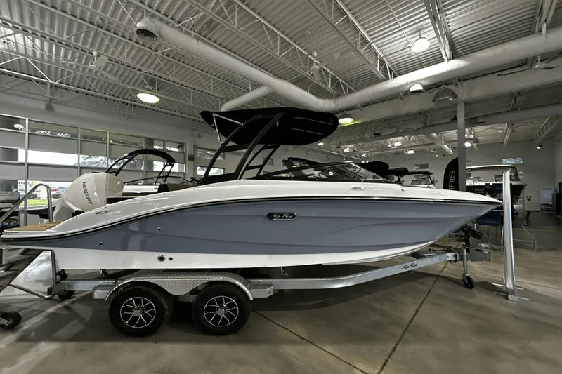 Slide: The Image of Sea Ray SPX 210 Outboard 2025 - 0