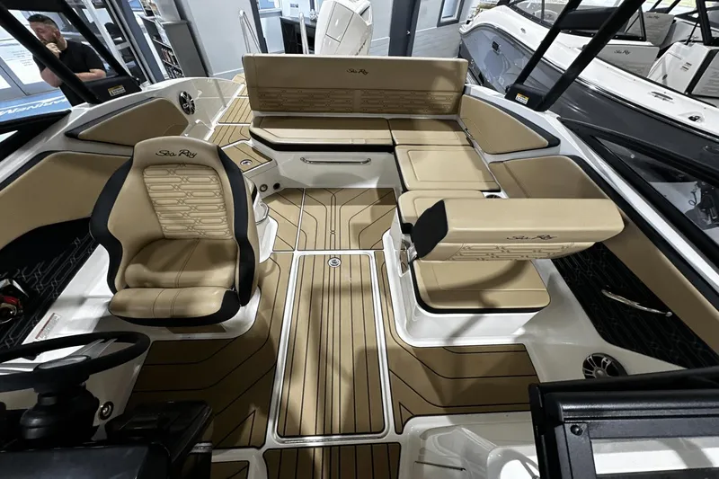 Slide: The Image of Sea Ray SPX 210 Outboard 2025 - 18