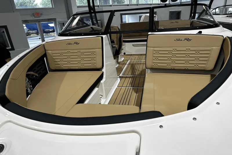 Slide: The Image of Sea Ray SPX 210 Outboard 2025 - 26
