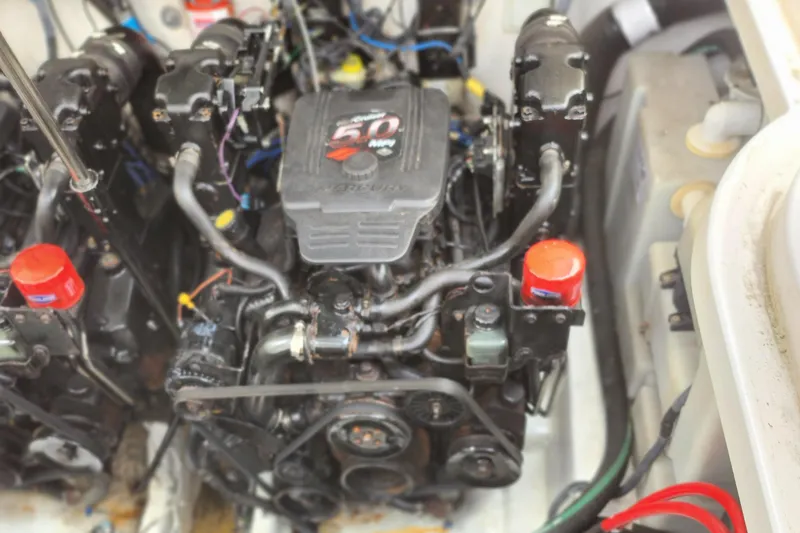 Slide: The Image of Sea Ray 300 engine room - 6