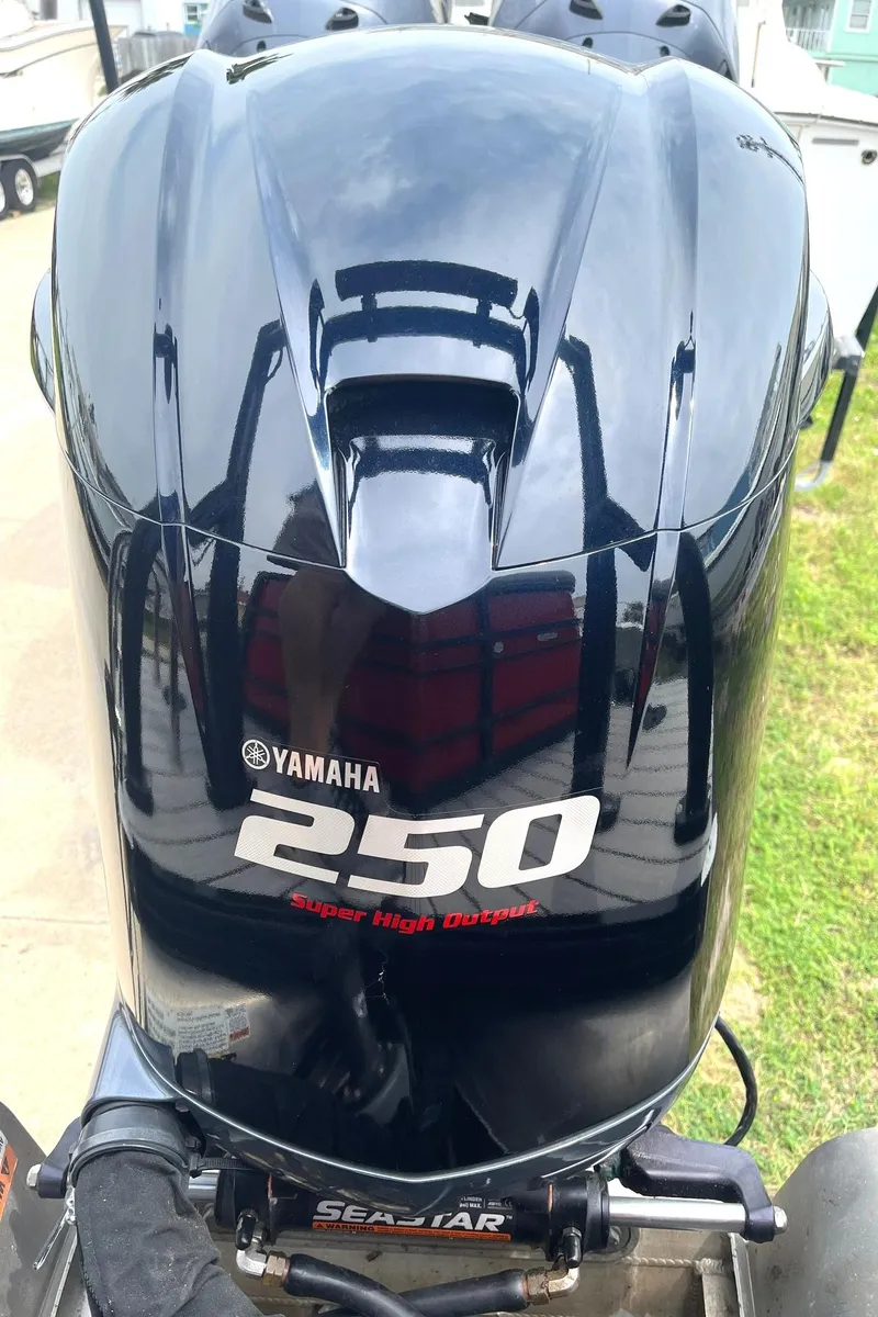 Slide: The Image of 2019 Trifecta 23C 3.0 with Yamaha 250 outboard motor. - 16