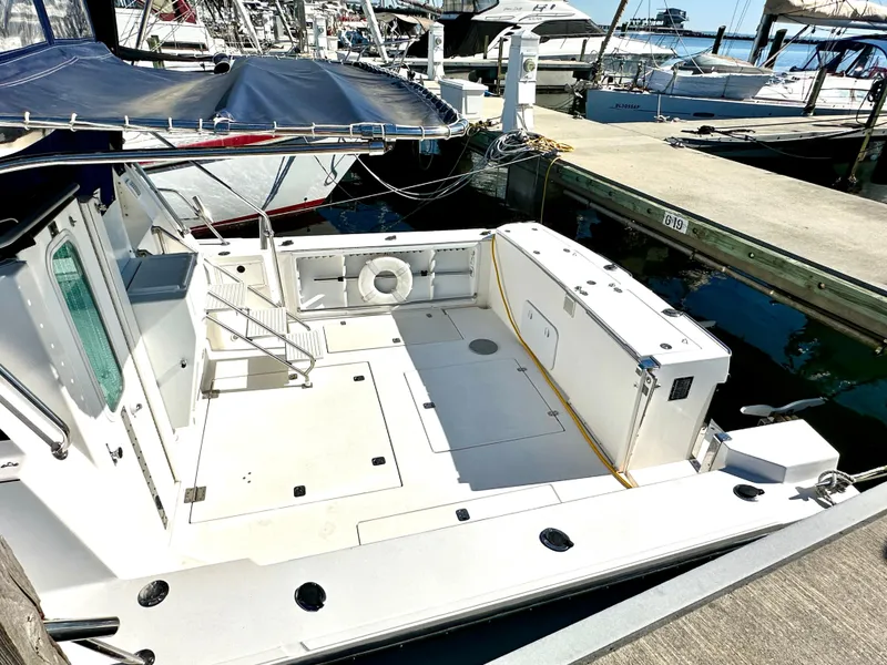 Slide: The Image of Albin 35 Command Bridge 2004 - 51