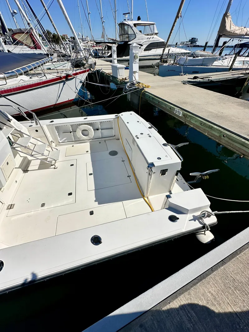 Slide: The Image of Albin 35 Command Bridge 2004 - 52