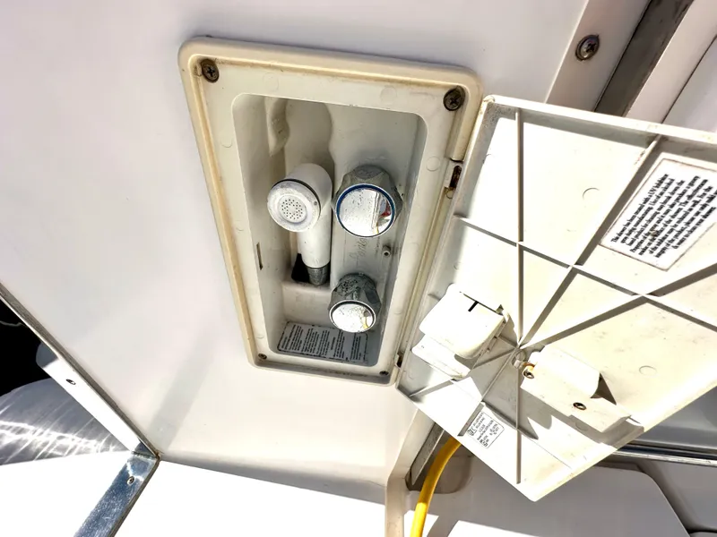 Slide: The Image of Albin 35 Command Bridge 2004 - 54