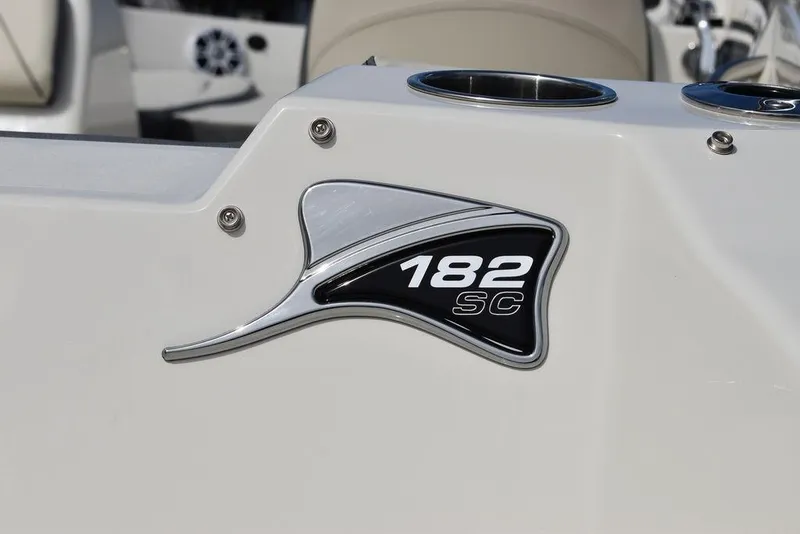 Slide: The Image of 2024 Stingray 182SC boat model emblem. - 42