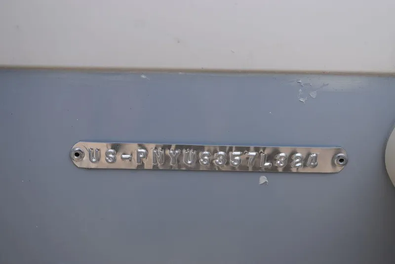 Slide: The Image of 2024 Stingray 191DC boat identification plate with serial number. - 44