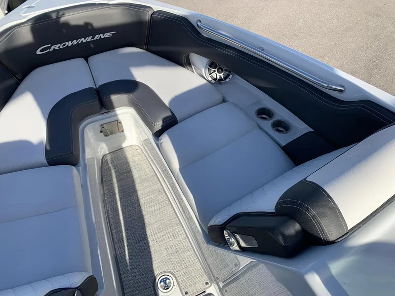 Slide: The Image of Crownline Boats 280 SS SURF 2024 - 14
