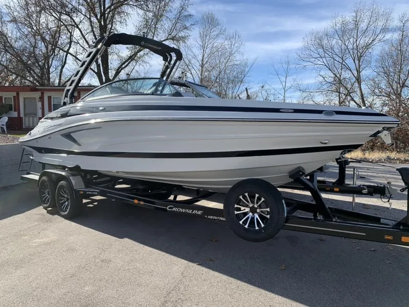 Slide: The Image of Crownline Boats 280 SS SURF 2024 - 22