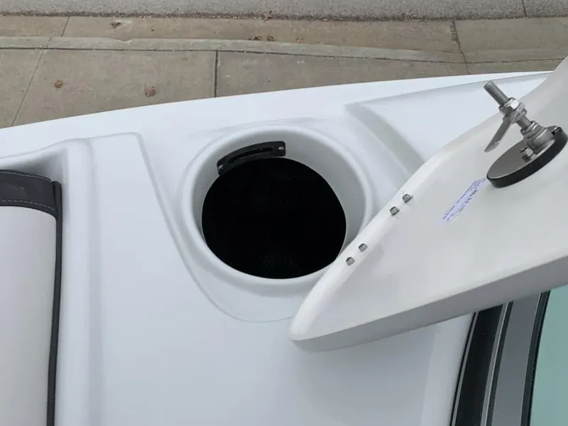 Slide: The Image of Crownline Boats 280 SS 2024 - 13