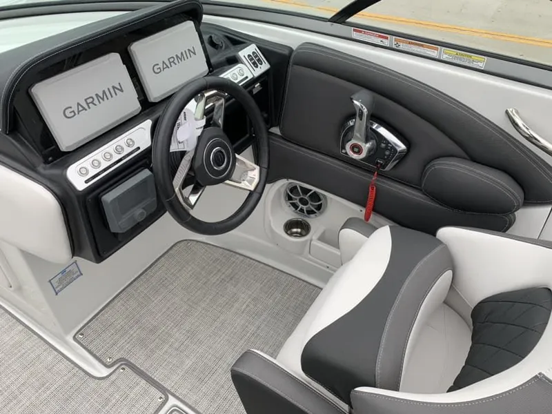 Slide: The Image of Crownline Boats 280 SS 2024 - 14