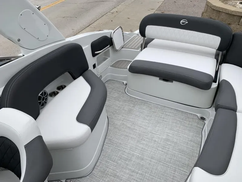 Slide: The Image of Crownline Boats 280 SS 2024 - 4