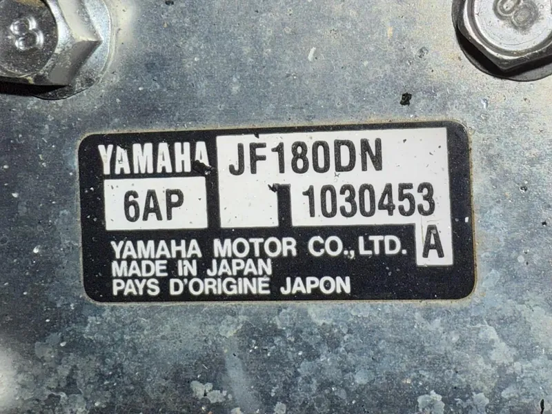 Slide: The Image of Label on Yamaha 242 Limited S 2014, showing model and manufacturing details. - 19