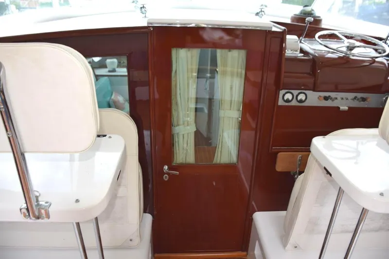 Slide: The Image of Cabin door closed - 10