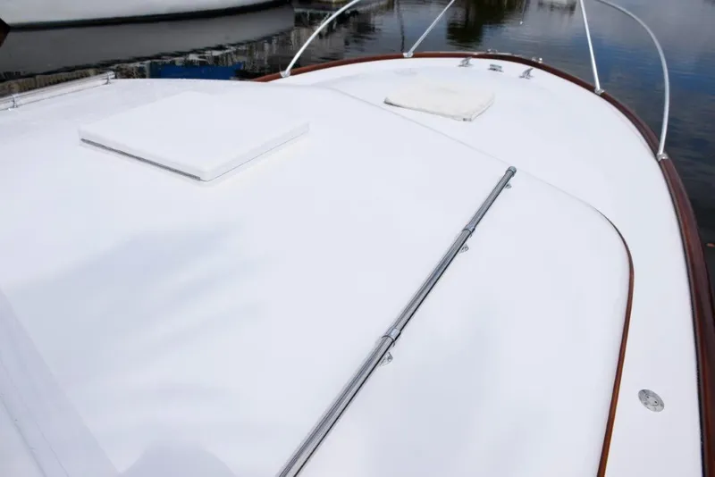 Slide: The Image of Forward trunk cabin and hoop bow rail - 43
