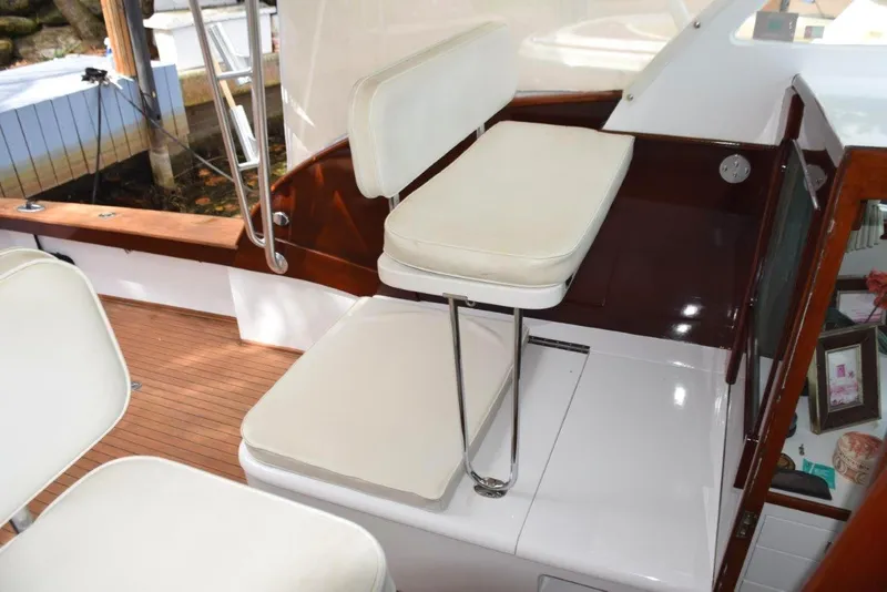 Slide: The Image of Companion bench seat - 9