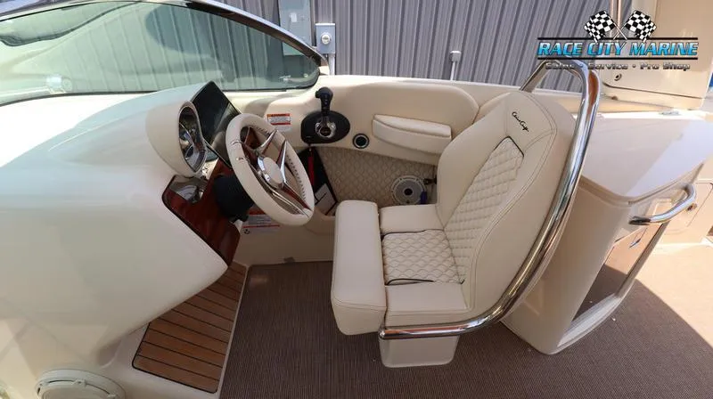 Slide: The Image of Chris-Craft 28 GT - 10