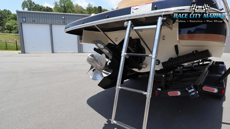 Slide: The Image of Chris-Craft 28 GT - 12