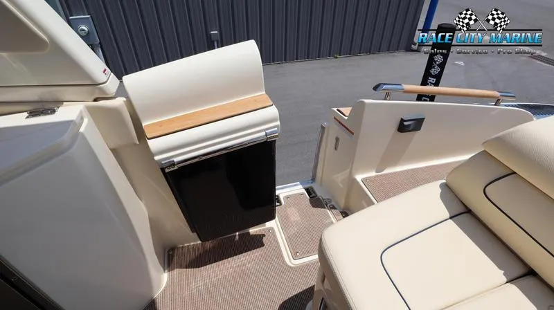 Slide: The Image of Chris-Craft 28 GT - 16