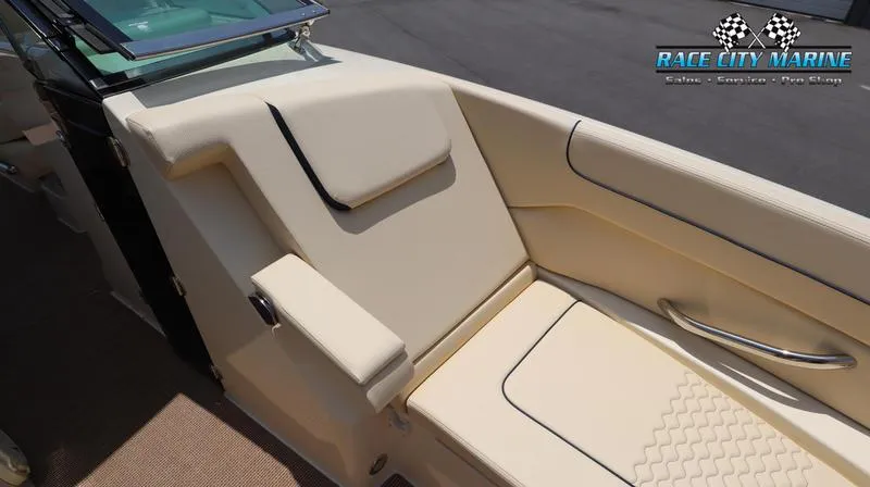 Slide: The Image of Chris-Craft 28 GT - 31