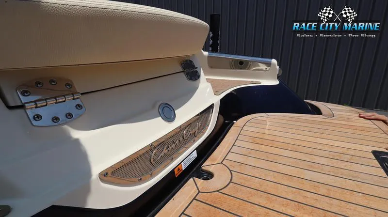 Slide: The Image of Chris-Craft 28 GT - 35