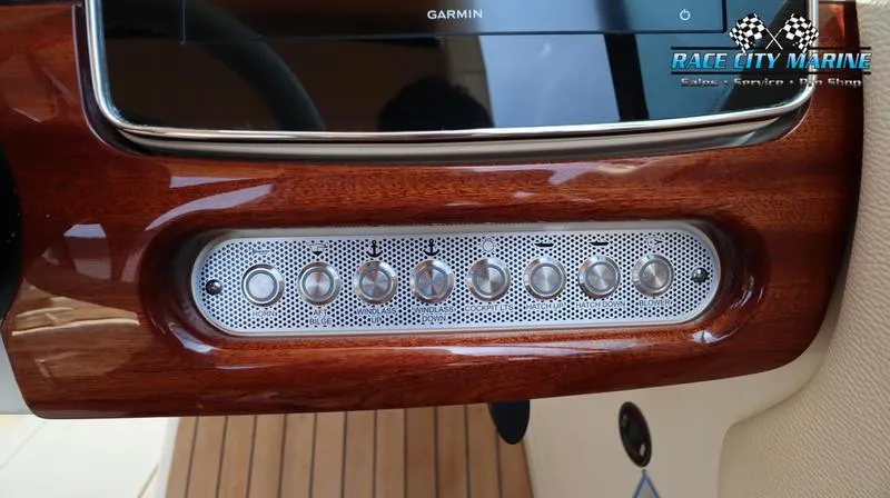 Slide: The Image of Chris-Craft 28 GT - 44