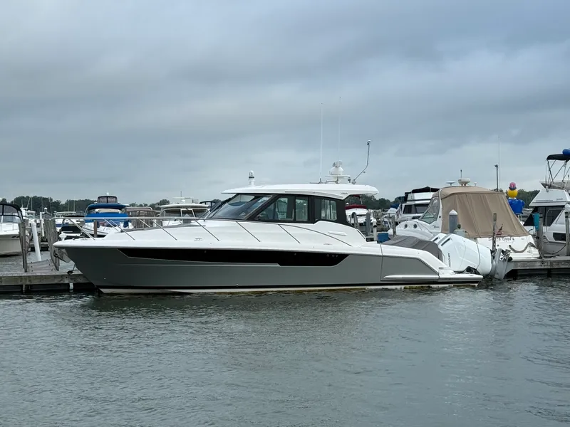 The Image of Tiara 39 LE 2026 - 0