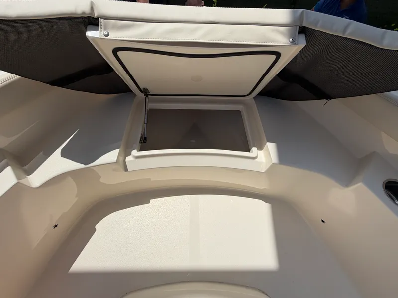 Slide: The Image of Scout 188 Sportfish 2027 - 13
