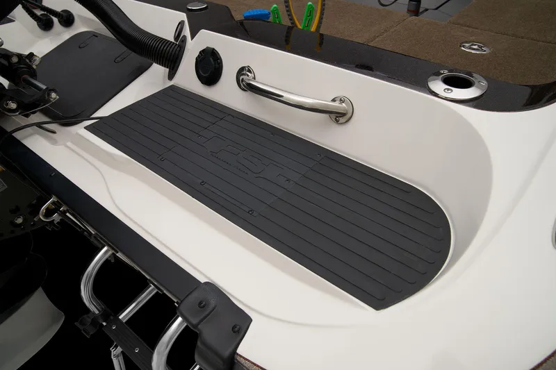 Slide: The Image of Ranger 621FS Cup-Equipped 2024 - 32