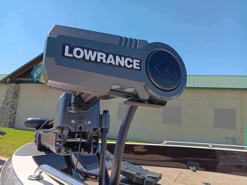 Slide: The Image of 2024 Ranger 621FS Ranger Cup Equipped with Lowrance fish finder. - 7