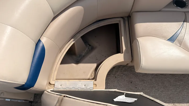 Slide: The Image of Sylvan 820 MIRAGE 2011 - 13