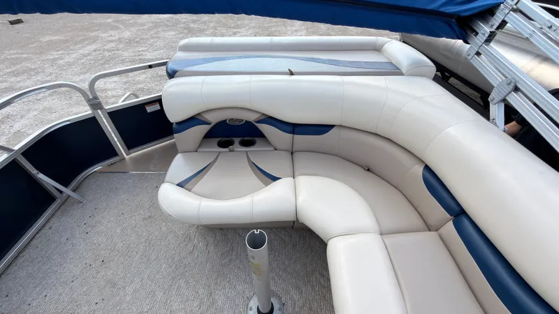 Slide: The Image of Sylvan 820 MIRAGE 2011 - 26