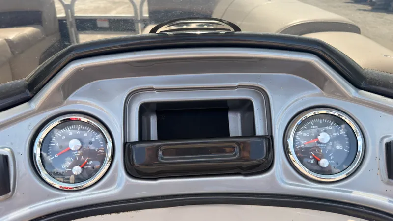 Slide: The Image of Tracker 22 XP3 SPORTFISH 2019 - 37