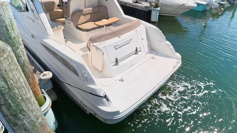 Slide: The Image of Sea Ray 330 Sundancer 2016 - 5