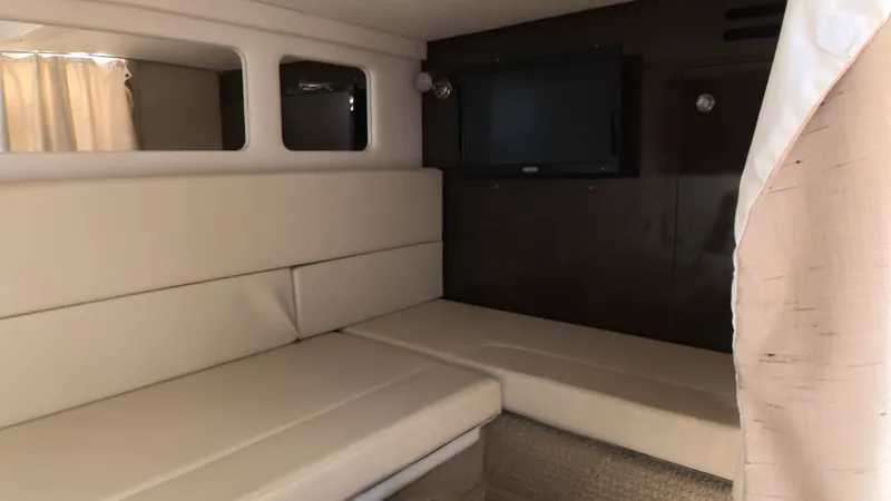 Slide: The Image of Sea Ray 330 Sundancer 2016 - 33