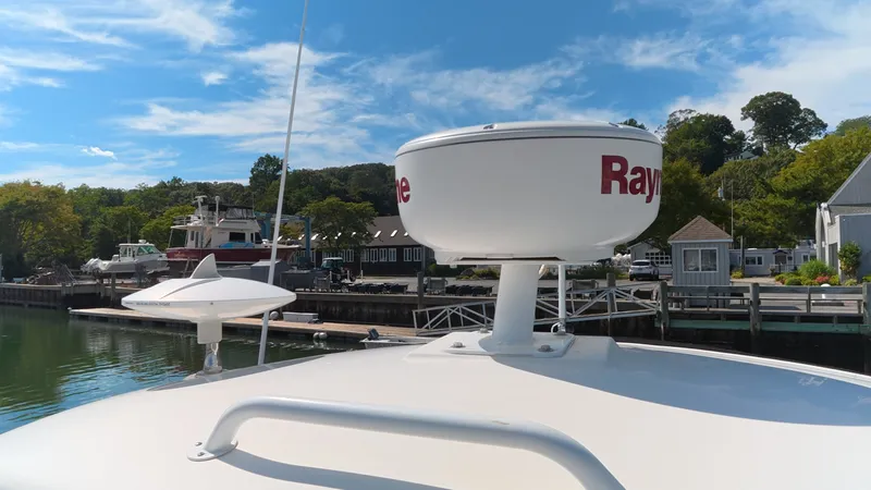 Slide: The Image of Sea Ray 330 Sundancer 2016 - 41