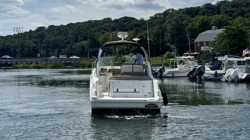 Slide: The Image of Sea Ray 330 Sundancer 2016 - 3