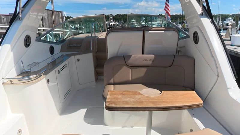 Slide: The Image of Sea Ray 330 Sundancer 2016 - 13