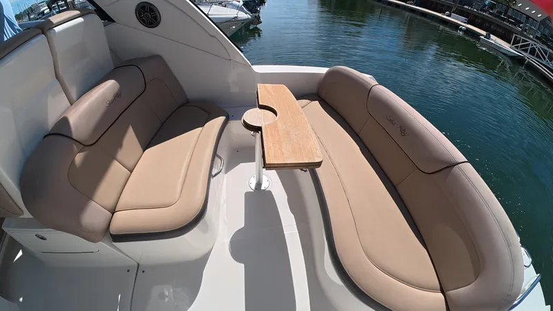 Slide: The Image of Sea Ray 330 Sundancer 2016 - 10