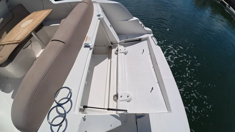 Slide: The Image of Sea Ray 330 Sundancer 2016 - 8