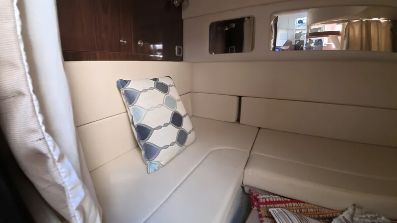 Slide: The Image of Sea Ray 330 Sundancer 2016 - 32